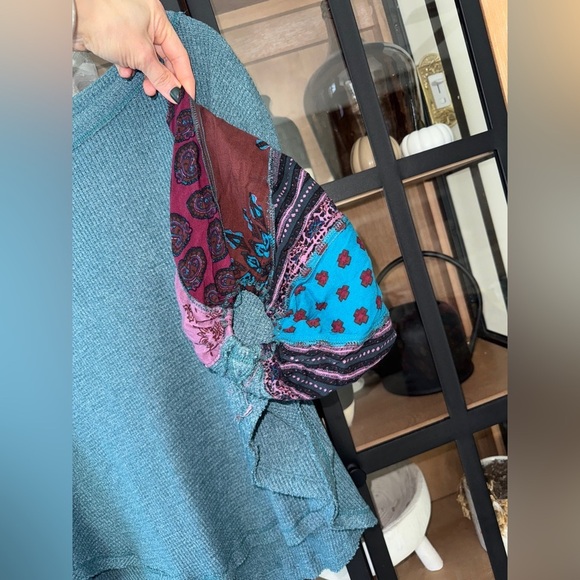 Free People long sleeve top waffle knit We The Free Blossom Thermal patchwork - Picture 11 of 12